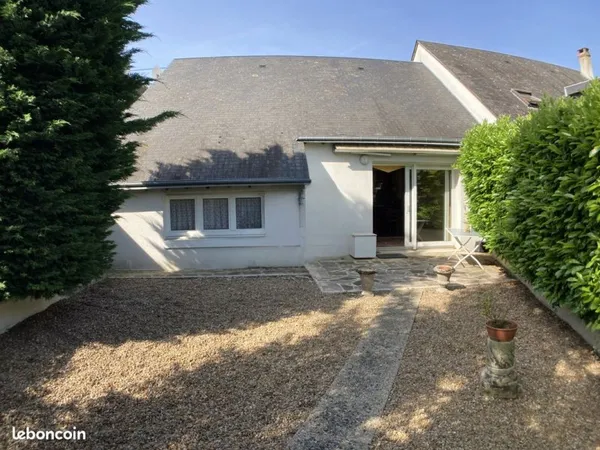 Maison hyper centre ville vendome 94 m2