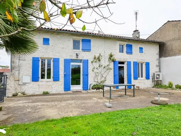Charentaise de 5 pièces principales