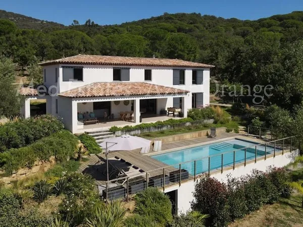 Sensation de campagne à proximité du village de Grimaud