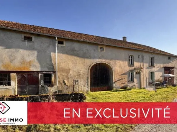 Ferme de caractère indépendante avec dépendances sur un terrain spacieux M9957-113328