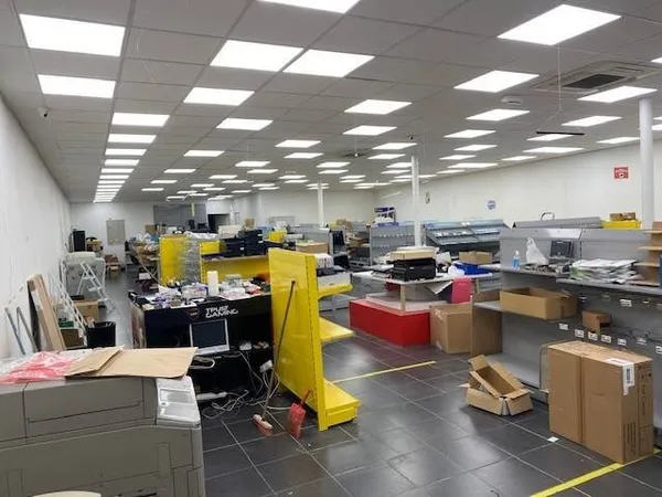Local commercial 280 m²