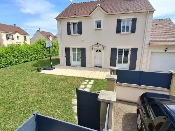 Maison individuelle avec jardin