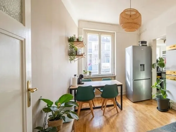 Appartement 7 pièces 105 m²