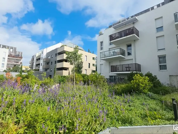 Particulier - T3 63m² récent 2021 - Terrasse Sud-Ouest - Rez-de-chaussée calme - 10 min Gare - Sans 