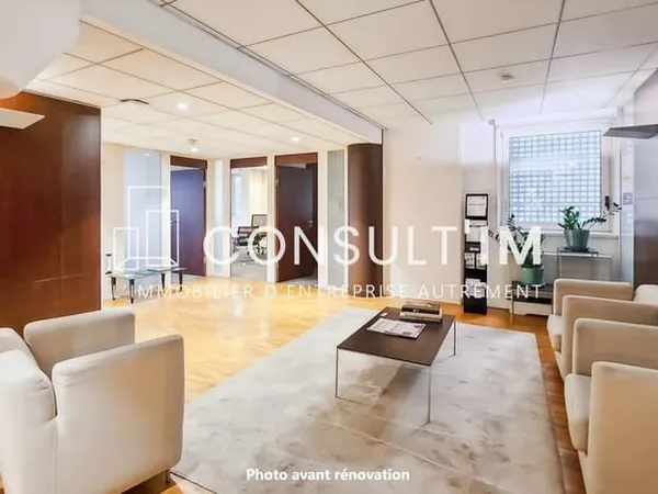 Au pied de la Place d'Italie, bureaux rénovés à louer
