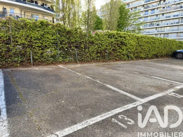 Parking/box Courbevoie