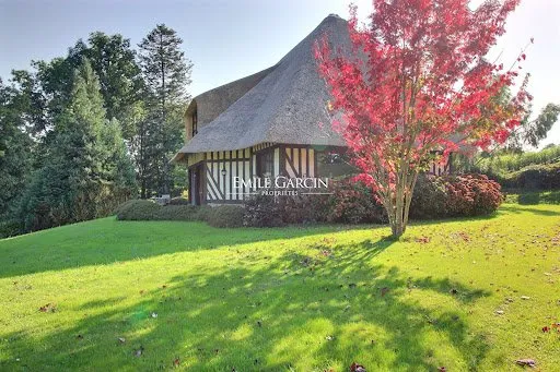 Maison 6 pièces 300 m²