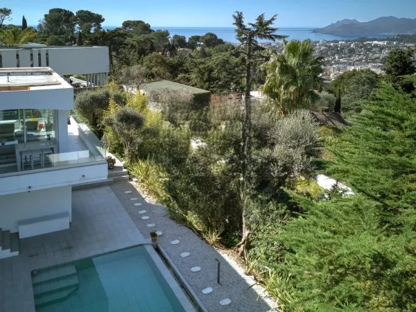 Location meublée maison Vue mer 258m² Le Cannet (06110)