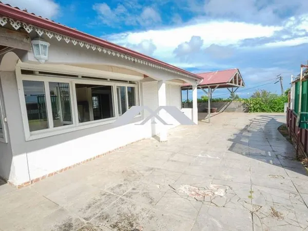 Maison 5 pièces 256 m²