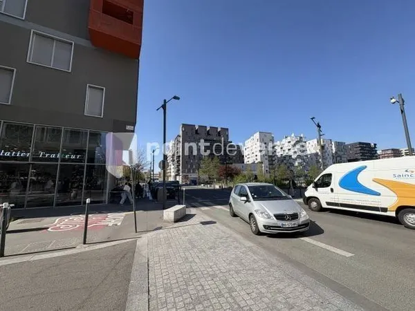 Local commercial 65 m²