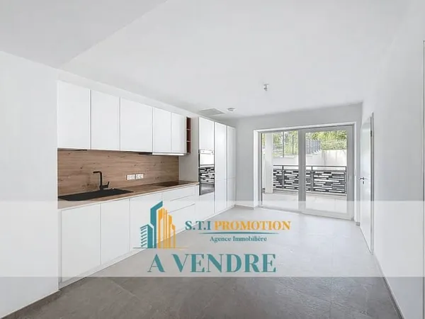 Appartement F3 88 m2 avec terrasse, garage et prestations ha