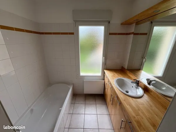 à louer maison avec garage