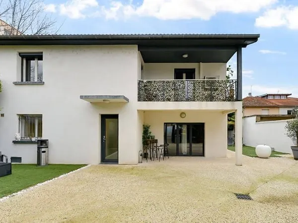 Maison 6 pièces 192 m²