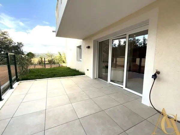 T3 Contemporain avec Jardin- Golfe de St-Tropez