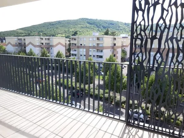 Appartement 4 pièces 77 m²