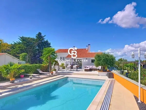 Villa tout confort entièrement rénovée avec piscine et Spa