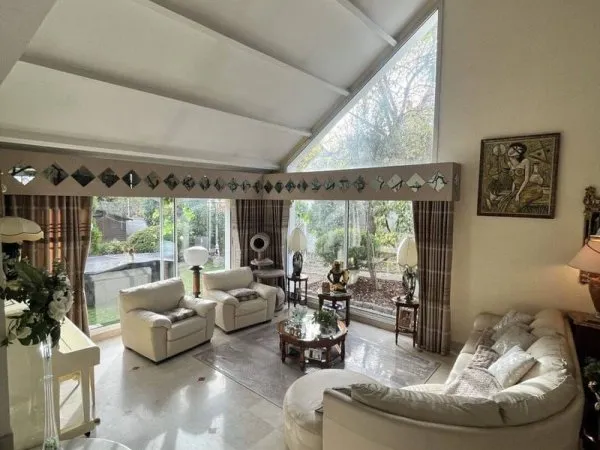 Maison 8 pièces 220 m²