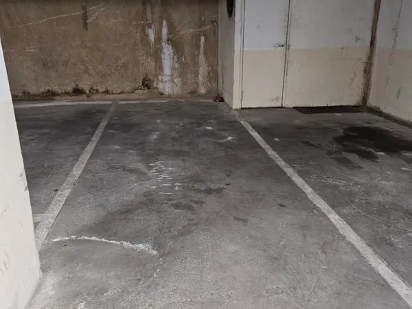 Place de parking sous sol