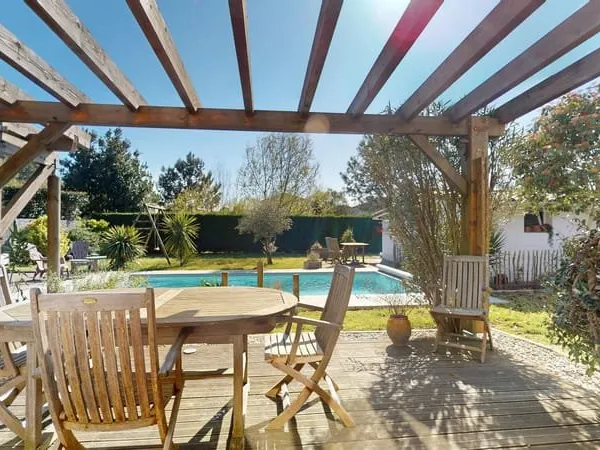 VILLA 5 PIECES - Havre de paix entre forêt et océan à Seignosse Bourg