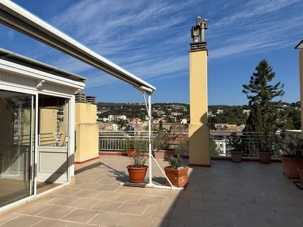 Duplex 5 pièces 111 m²