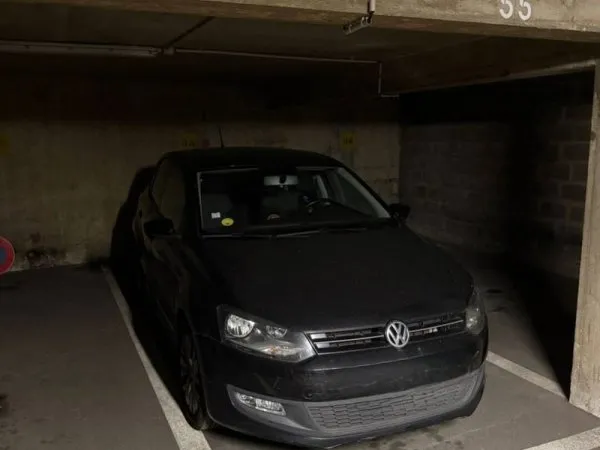 Parking 13 m²
