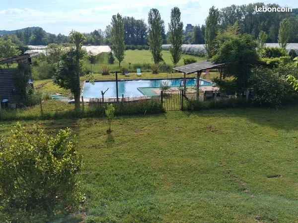 Ensemble immobilier, gd terrain 1ha2, piscine