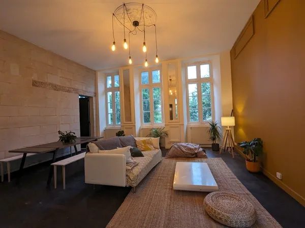 Dans grand appartement lumineux avec terrasse