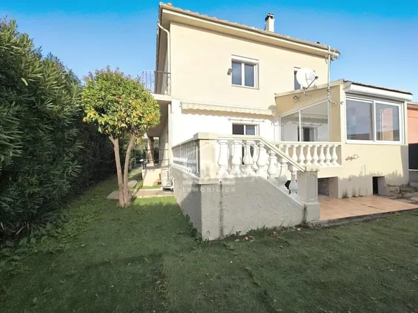Maison 6 pièces 190 m²