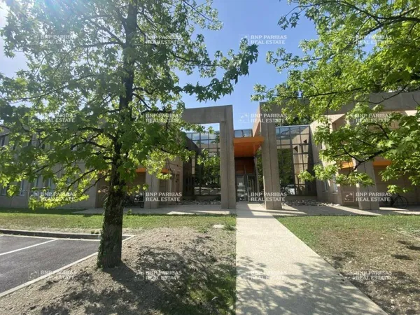 Bureaux 886 m²