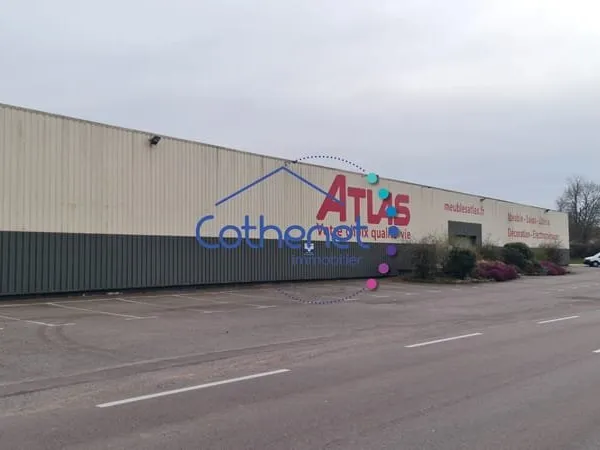 LOCAL COMMERCIAL