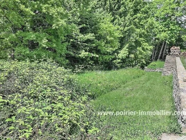Terrain 879 m²