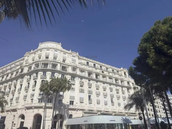 CANNES - CROISETTE - STUDIO - BALCON