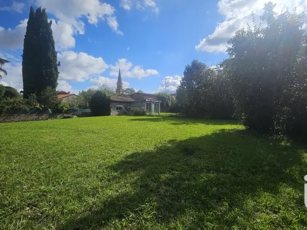Terrain en individuel 875 m²