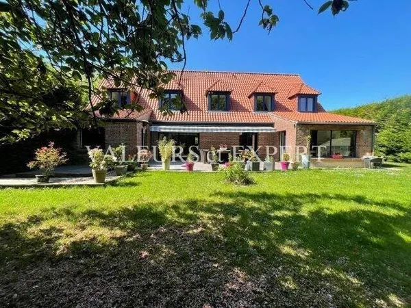 Villa 8 pièces 258 m²