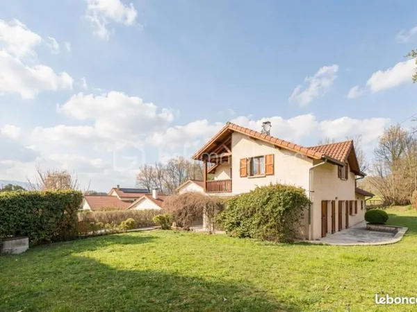 Maison 6 pièces 174 m²