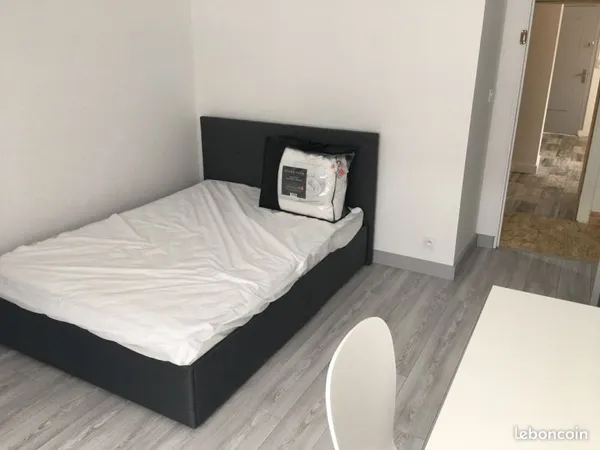 Chambre dans colocation étudiante