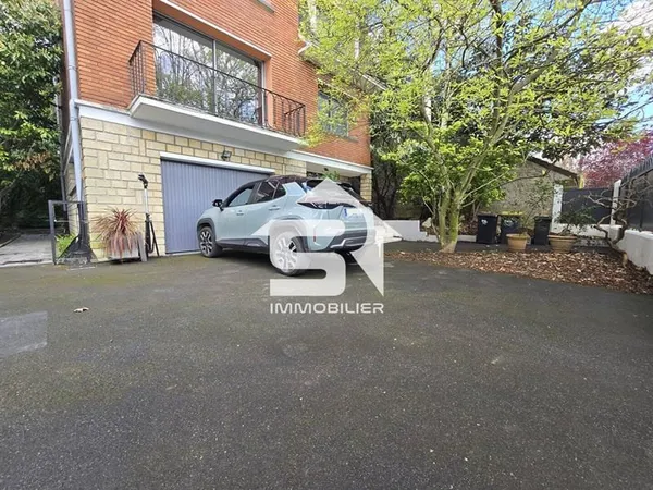 Maison 7 pièces 210 m²