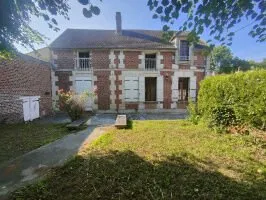 A 15 MN AU NORD DE CHAMBLY DANS L' OISE, TRES BELLE MAISON M