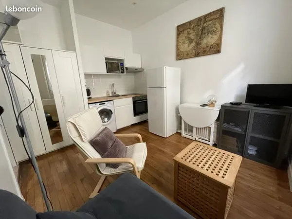 Appartement meublé T1 avec espace chambre à Lyon 6 Parc Tête d'or