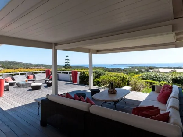 Villa 8 pièces 650 m²