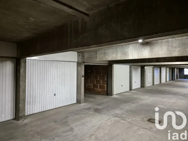 Parking 13 m²