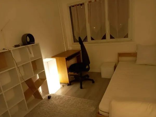 Chambre 1 pièce 12 m²