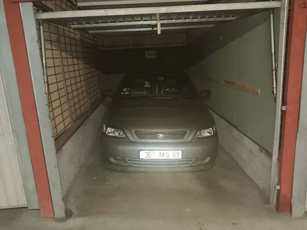 Parking 10 m²