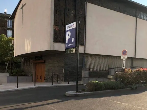 Parking 12 m²