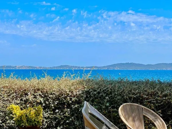 Villa Front de mer, plage à 8 mètres