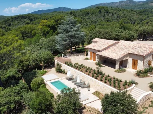 Villa à louer à Tourtour, le village dans le ciel