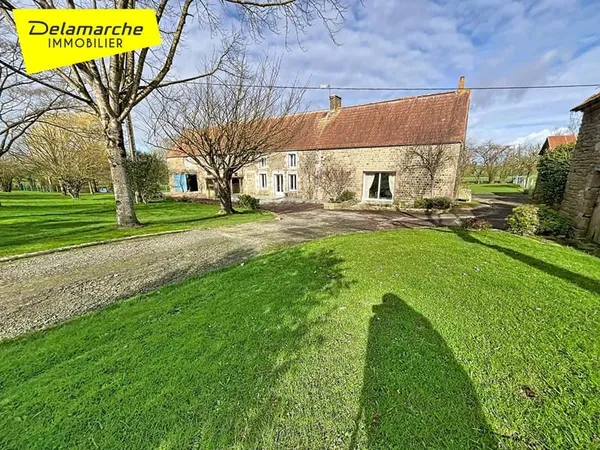 Maison St Laurent De Terregatte (50240), 7841m² de terrain, 5 pièces, 3 chambres