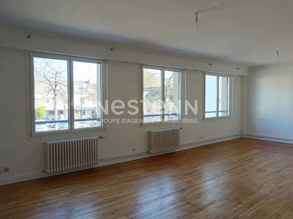 A LOUER - GRAND CHAMP BOURG - APPARTEMENT T4