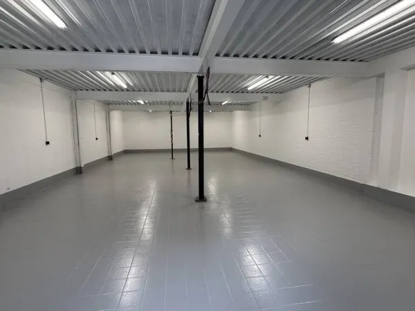 Local d'activité 135 m²