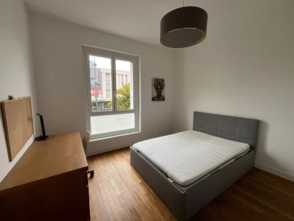 Chambre de service 4 pièces 25 m²